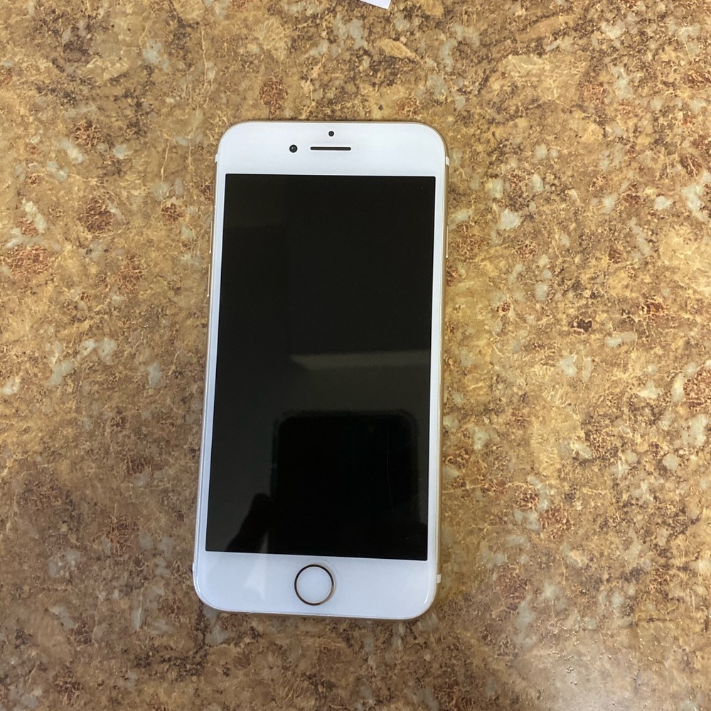 iPhone 7 - Picture 8 of 8